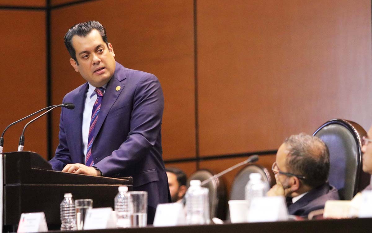 Gutiérrez Luna pidió no introducir a Cámara de Diputados a personas ajenas, tras presencia de 'cabildero'