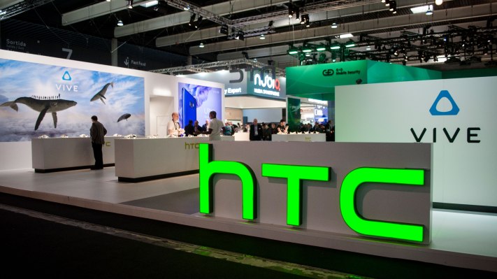 Renuncia el jefe de smartphones y ex director financiero de HTC, Chialin Chang