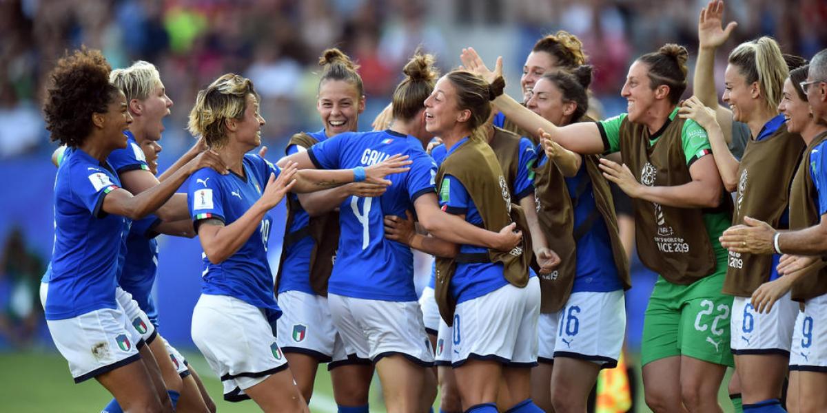 Italia también da luz verde al fútbol femenino profesional