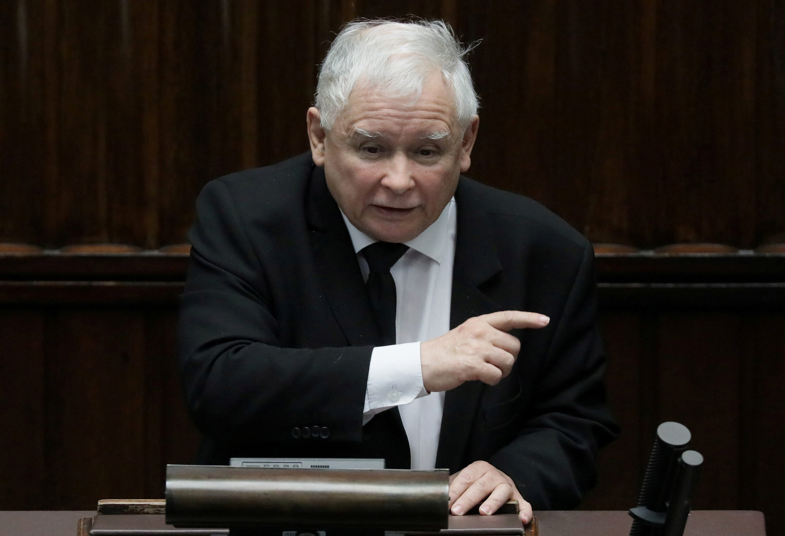 Jaroslaw Kaczynski: “Es inadmisible subvencionar a Rusia con pagos multimillonarios por la compra de energía”