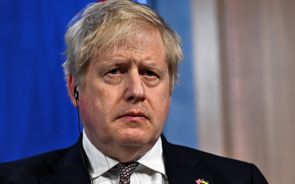 Johnson no infringió las restricciones Covid “con malicia”, asegura ministro británico