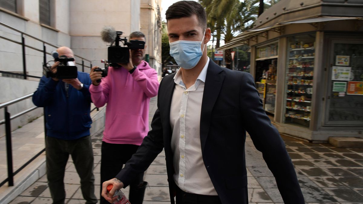 La Fiscalía mantiene la petición de ocho años de cárcel para el futbolista Santi Mina por agresión sexual