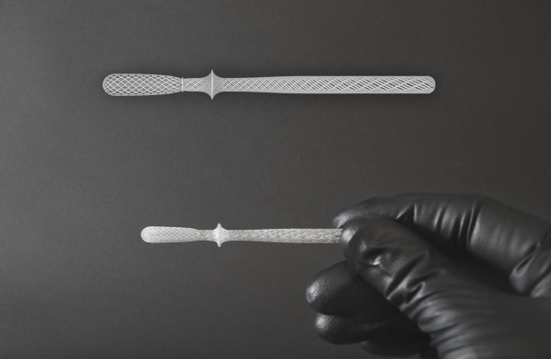La escisión del MIT, OPT, aumenta la producción de su hisopo nasal impreso en 3D