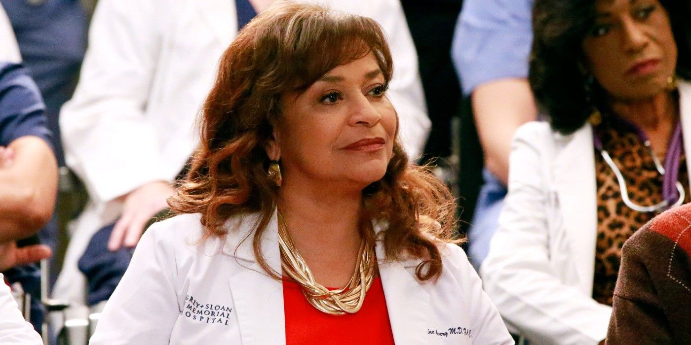 La estrella de Grey’s Anatomy, Debbie Allen, está sorprendida de que el programa todavía esté en el aire