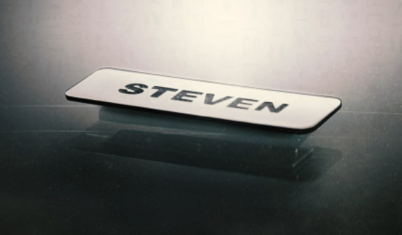 La etiqueta con el nombre de Steven Grant obtiene un personaje Póster