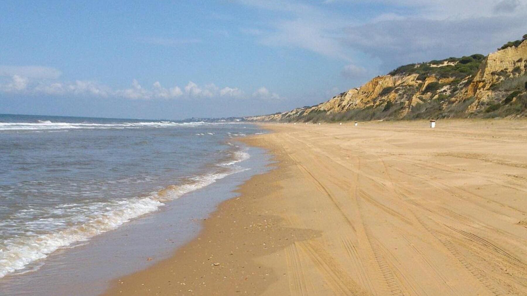 La playa más larga y virgen de España que debes conocer este verano