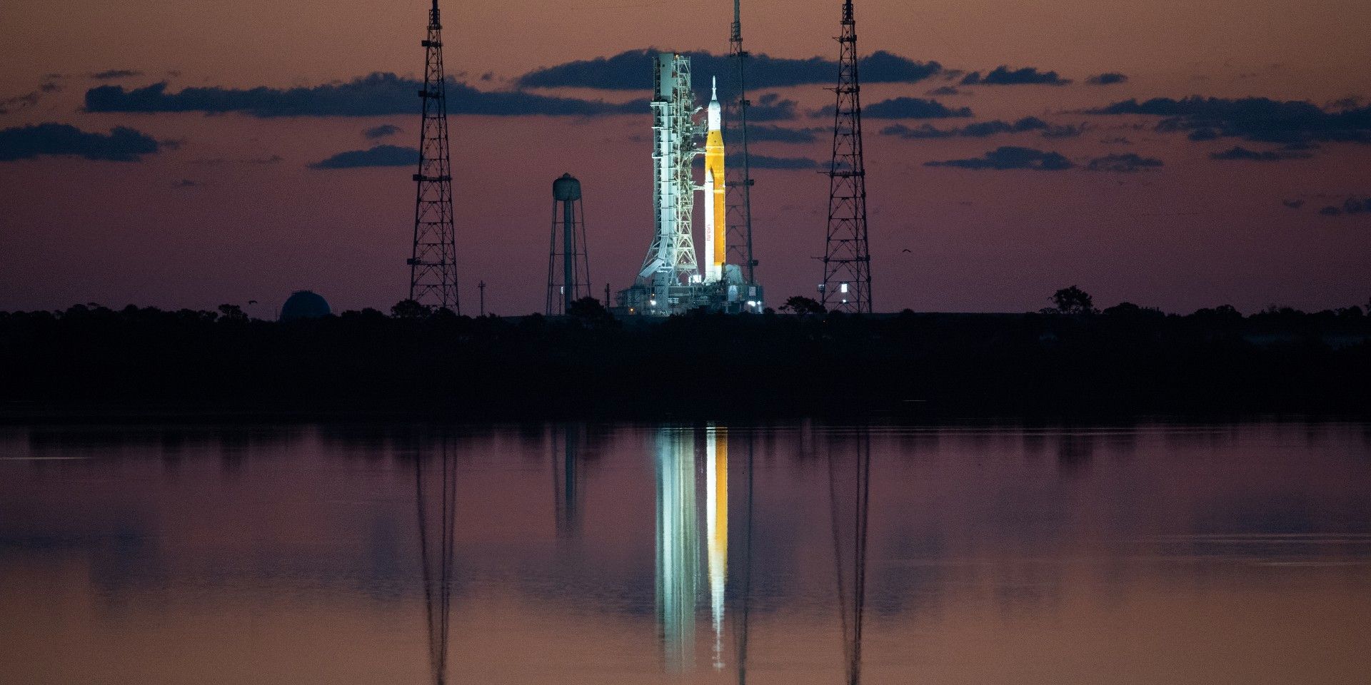 La prueba de combustible del cohete lunar SLS de la NASA falló