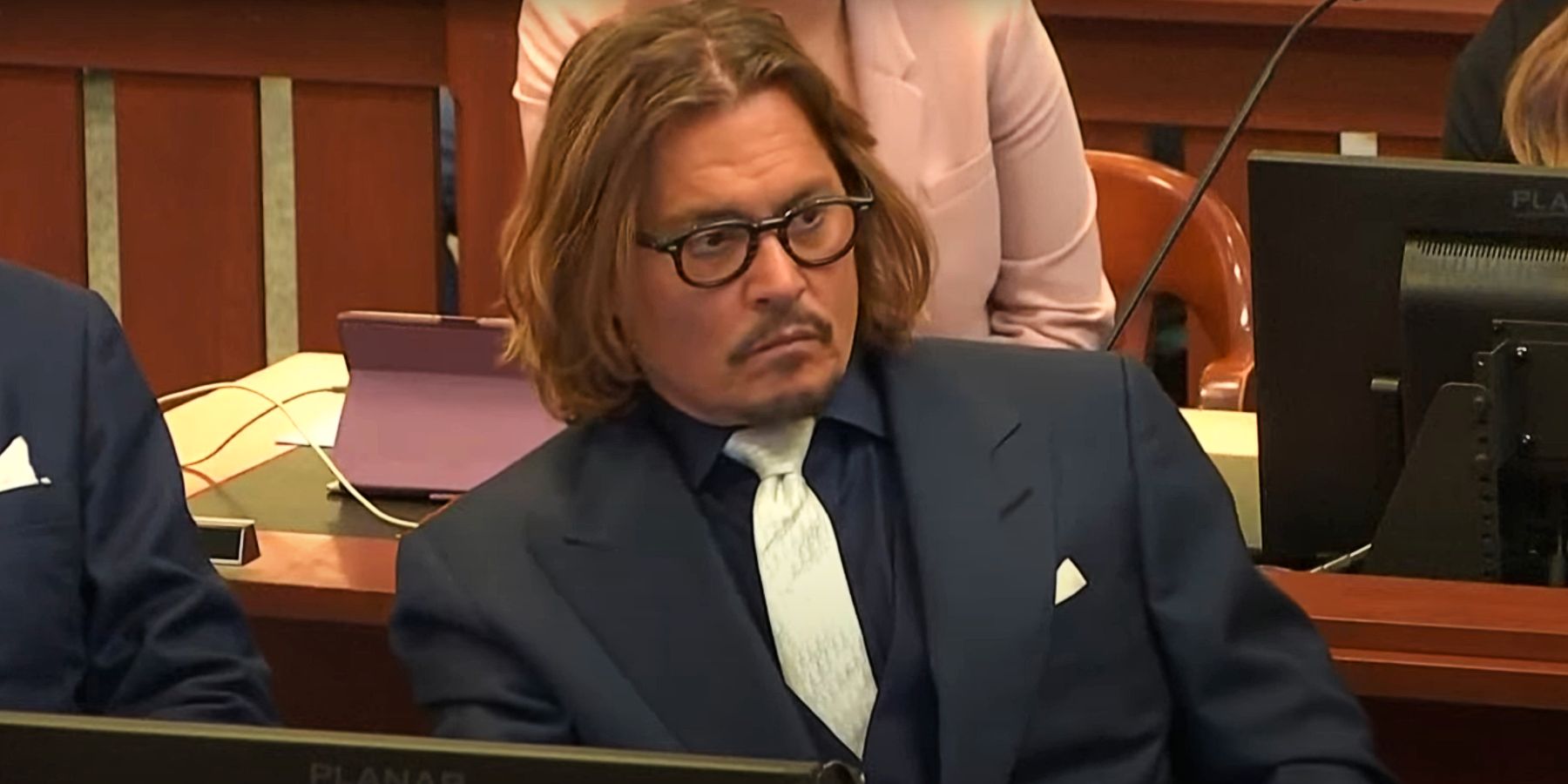 Los abogados de Johnny Depp dicen que Amber escuchó abusos falsos