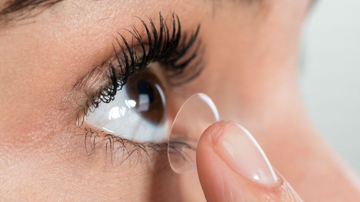 Los expertos no recomiendan utilizar lentillas por el coronavirus