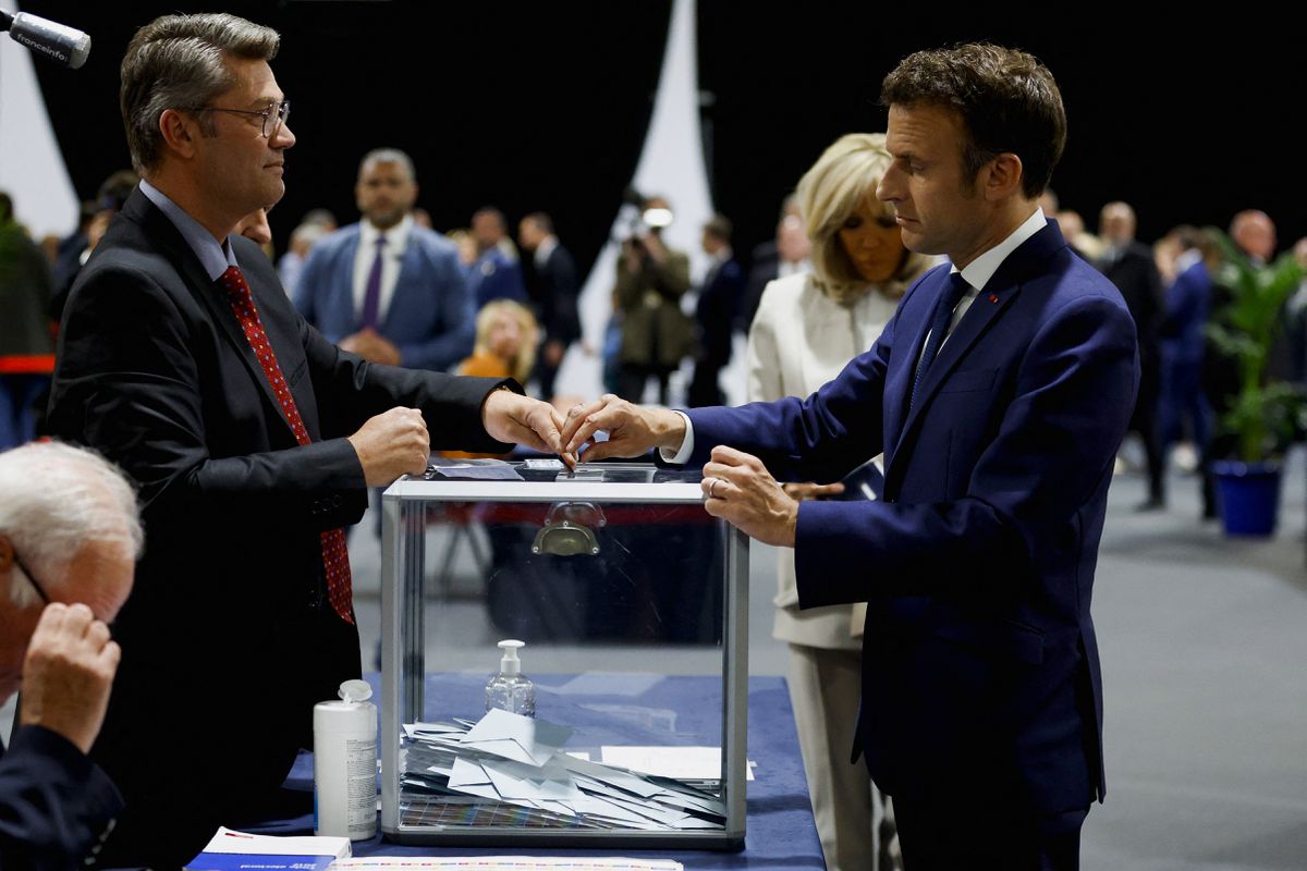 Los franceses eligen presidente: “Voto con la cabeza, no con el corazón, y cruzando los dedos”