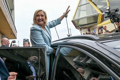Le Pen en una visita a la ciudad portuaria de Berck, en el norte de Francia, este viernes.
