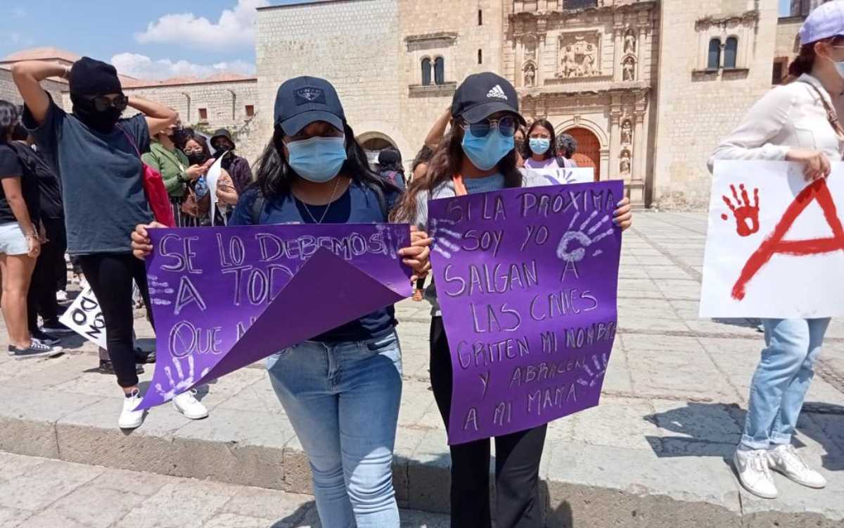 Marchan en Oaxaca para exigir justicia para Debanhi