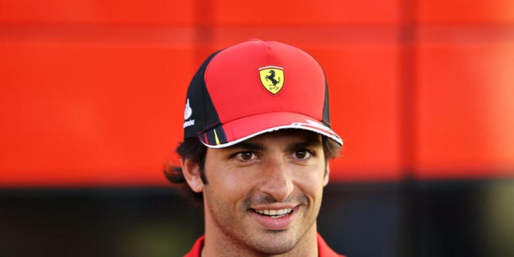 Oficial: Carlos Sainz renueva con Ferrari