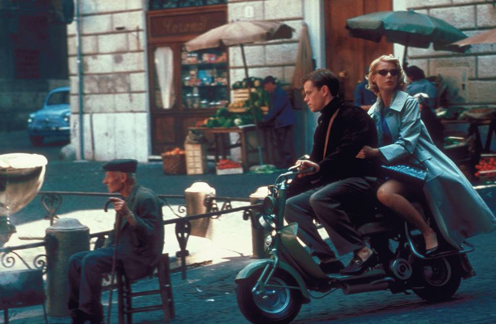 Los actores Matt Damon y Gwyneth Paltrow, en un fotograma de la pleícula 'El talento de Mr. Ripley', rodada en la isla italiana.