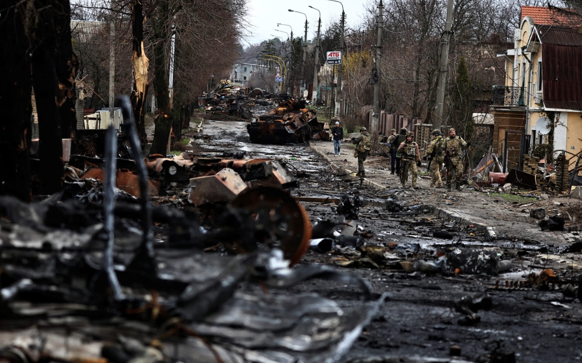 Rusia anuncia investigación sobre torturas a sus soldados y posible uso de armas químicas de Ucrania