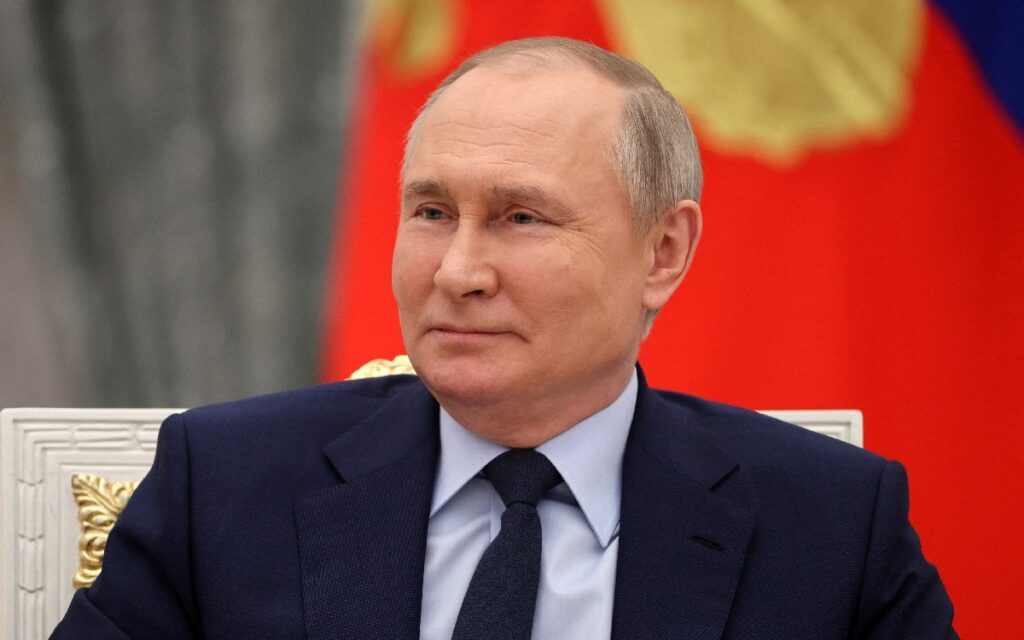 Rusia prueba misil balístico con capacidad nuclear; Putin asegura que no tiene igual