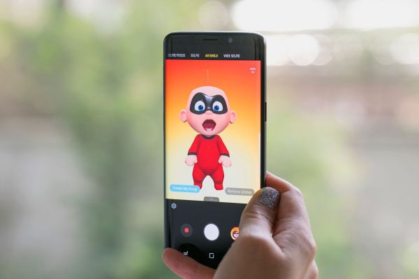 Samsung agrega ‘Los Increíbles’ a sus AR Emojis