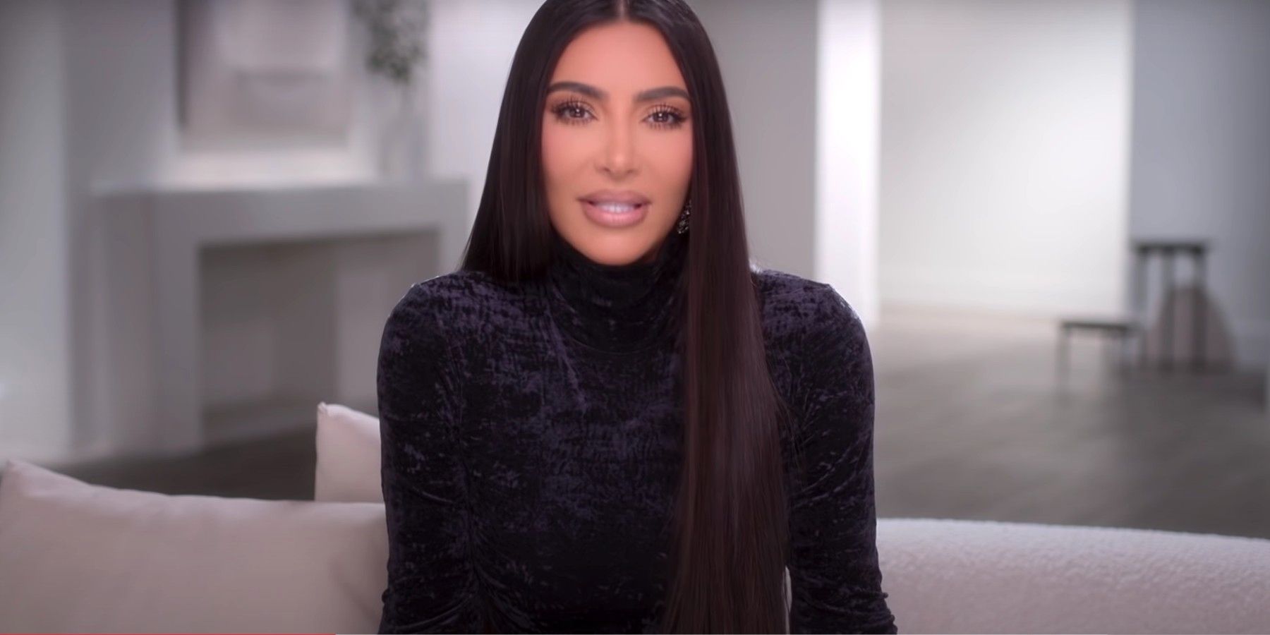 Kim Kardashian lucha con su identidad en el clip de las Kardashians
