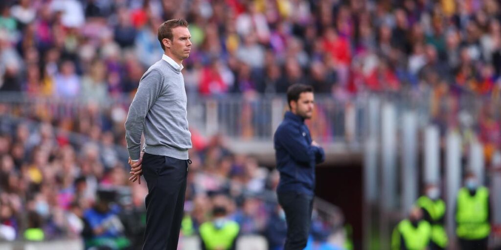 Tommy Stroot, técnico del Wolfsburgo: "El Barça puede ir comprando los billetes a la final"