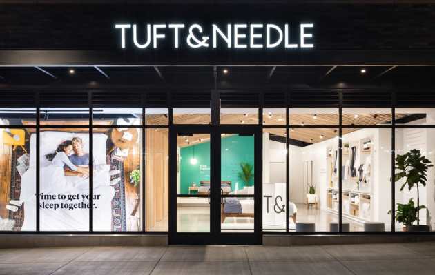 Tuft & Needle expuso miles de etiquetas de envío de clientes
