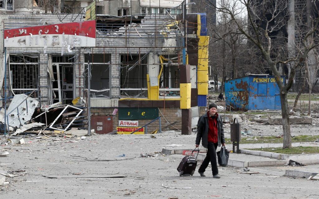 Ucrania | Nuevo intento de la Cruz Roja por evacuar civiles de Mariúpol