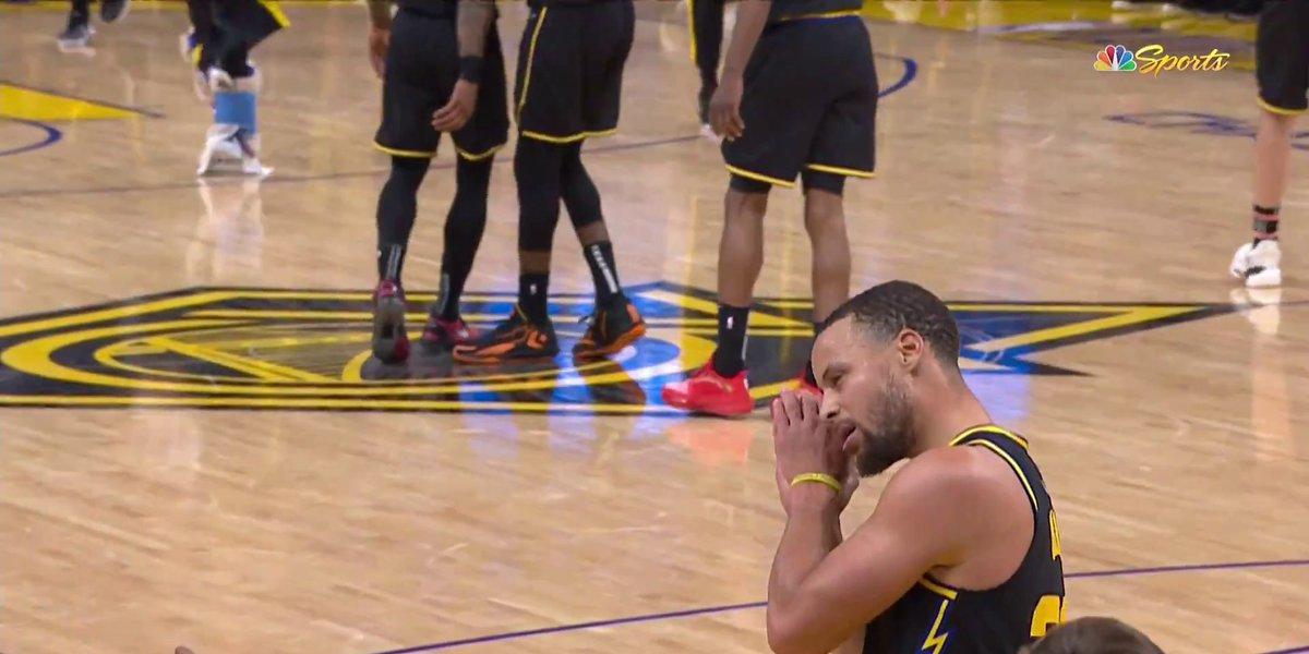 Vídeo: Curry mandó a los Nuggets "a dormir" tras anotar la canasta clave