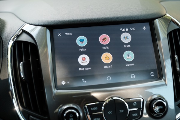 Waze finalmente llega a Android Auto