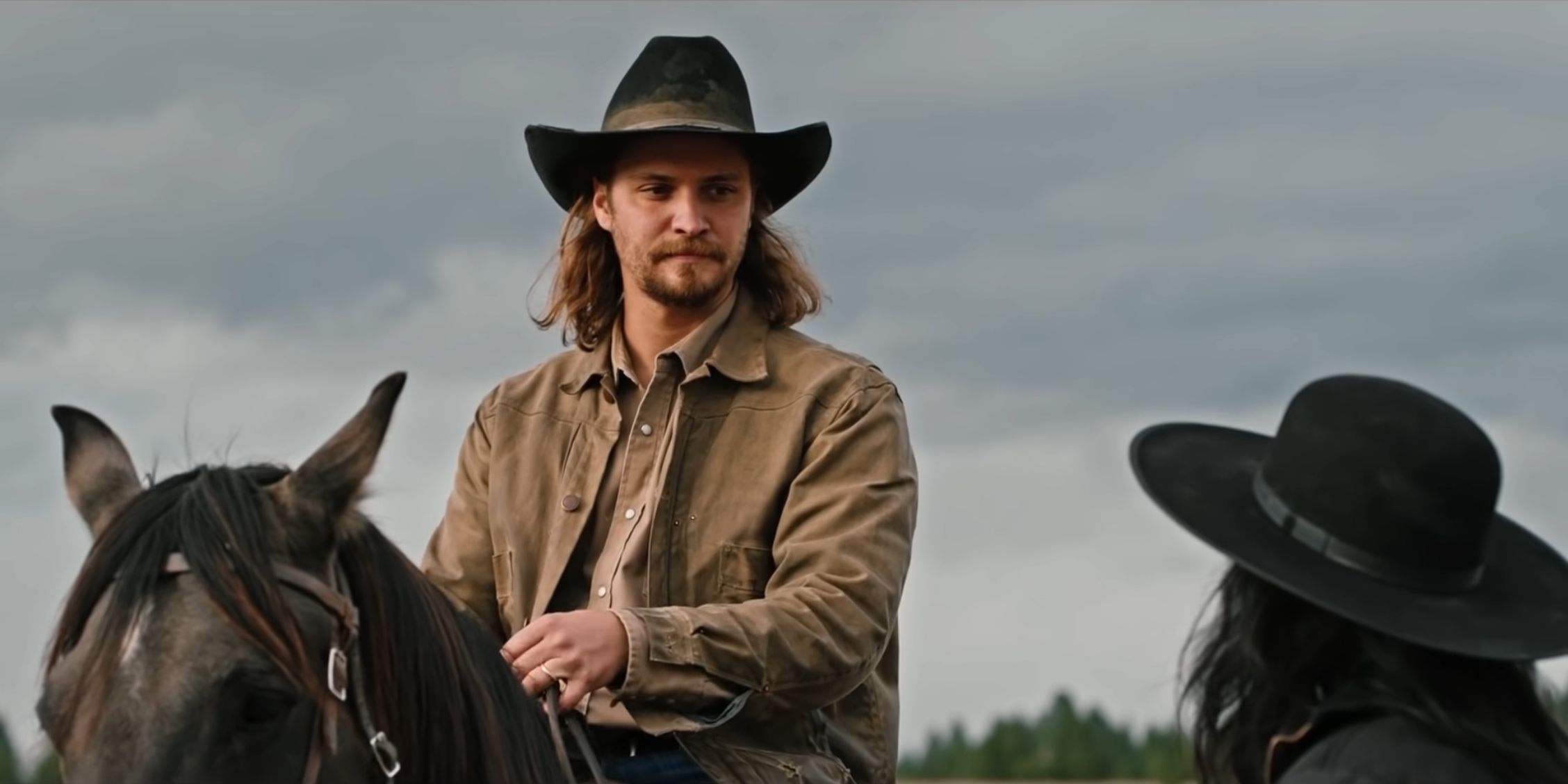 Yellowstone Star detalla el campamento de entrenamiento de vaqueros del elenco