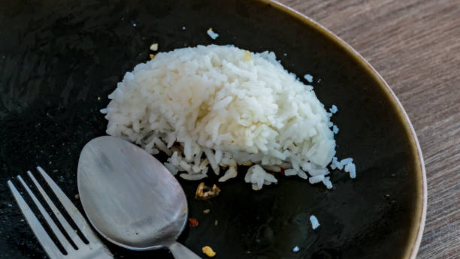 ¿Por qué comer sobras de arroz puede ser peligroso?