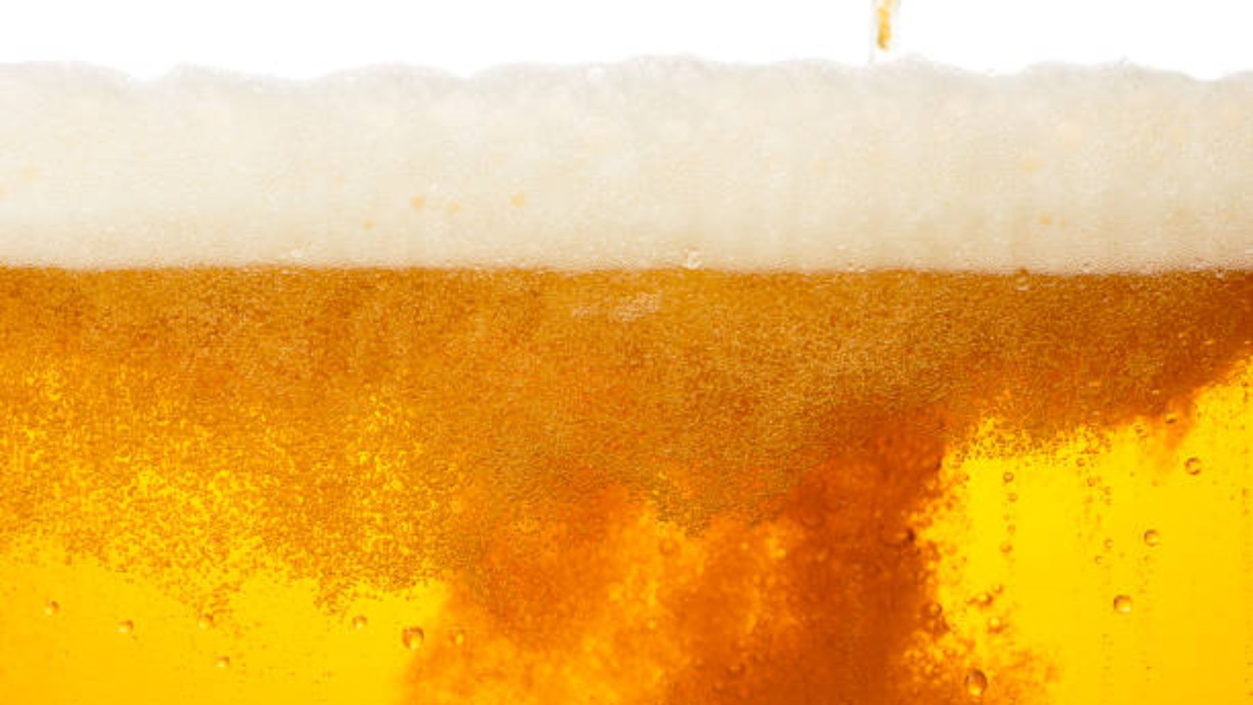 ¿Por qué la cerveza hace burbujas? ¿Y cuántas hay en un vaso?
