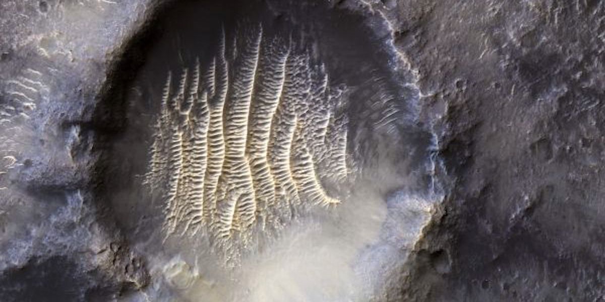 ¿Qué es la 'huella digital' gigante fotografiada por la NASA en Marte?