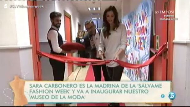 Sara Carbonero cortando la cinta de la SFW / Telecinco