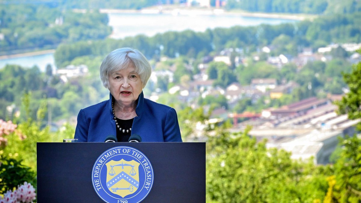Tras un año, la secretaria del Tesoro de EEUU reconoce que se equivocó sobre la inflación