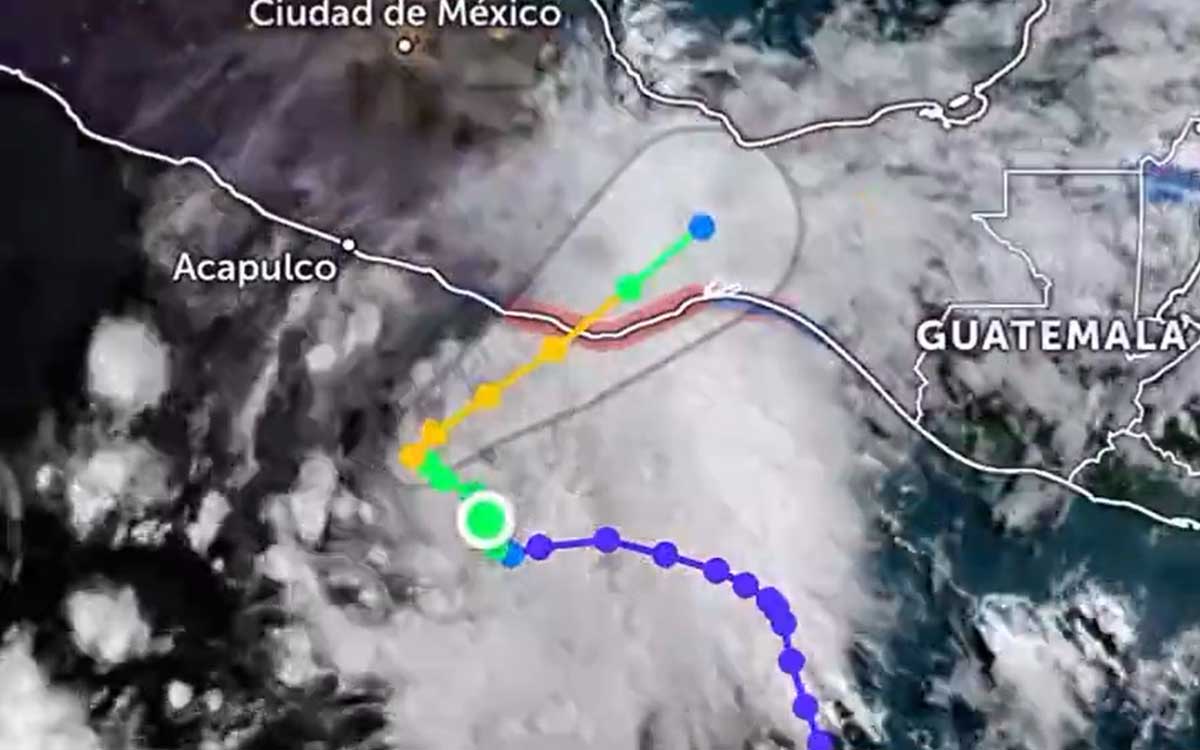 ‘Agatha’ se convierte en Huracán categoría 1; se encuentra frente a costas de Oaxaca y Guerrero