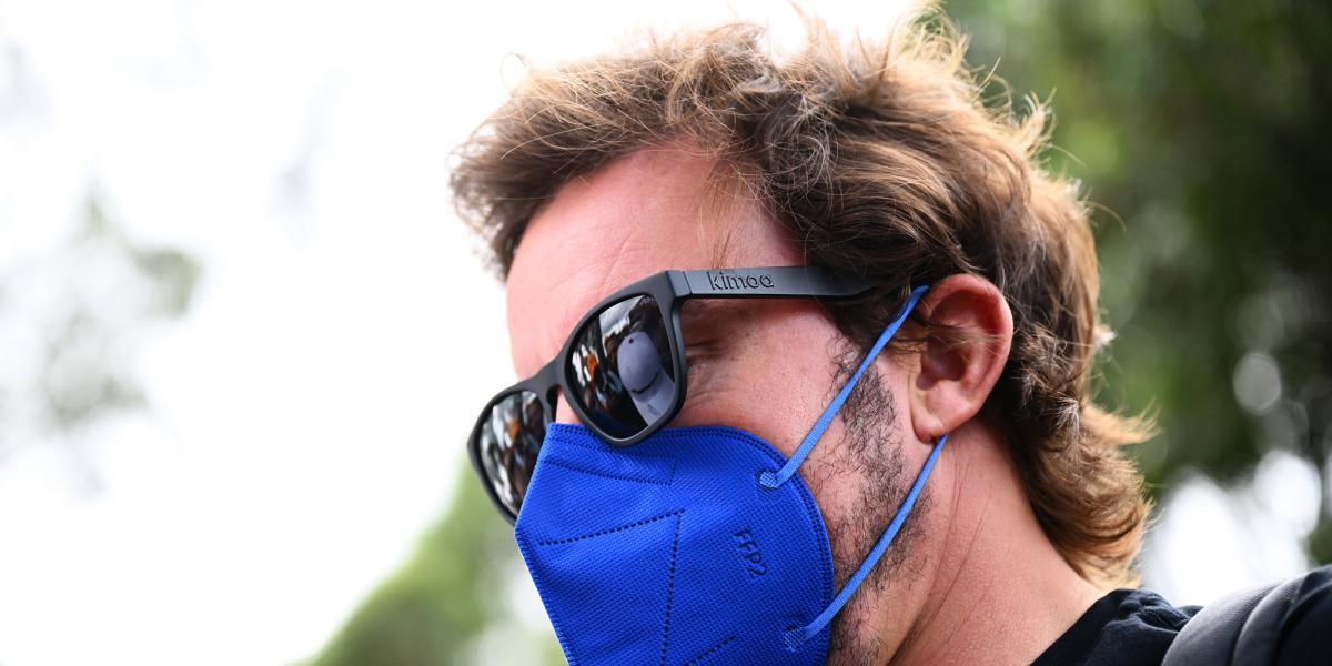 Alonso: "Ya está claro que es más fácil seguir a los coches de delante"