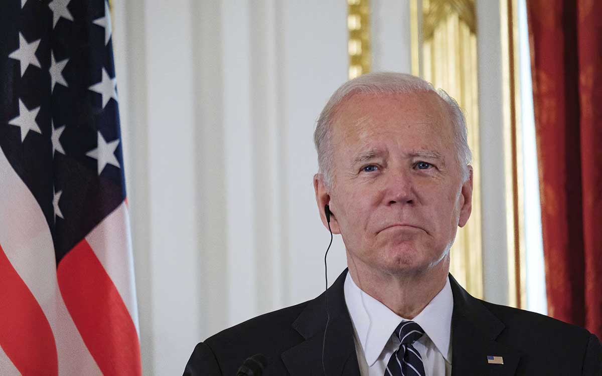 Biden advierte que EU respondería militarmente si China intenta invadir Taiwán