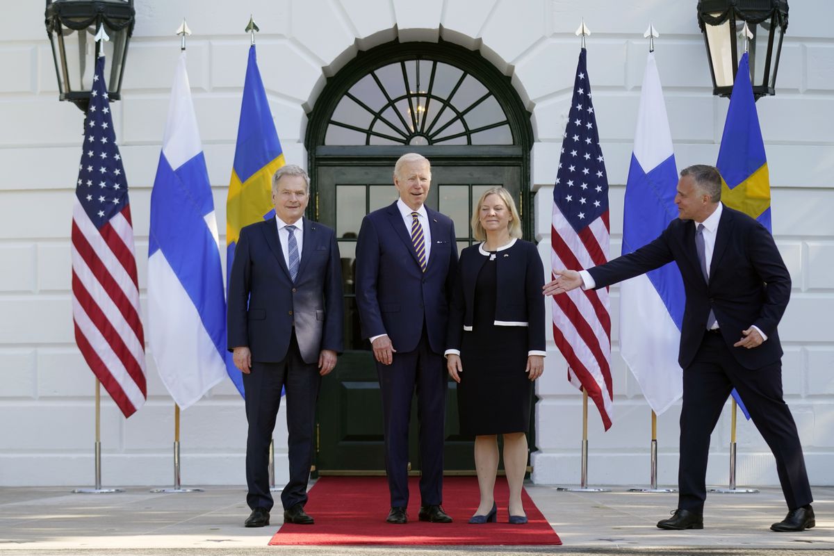 Biden exhibe como un triunfo el giro de Suecia y Finlandia para entrar en la OTAN