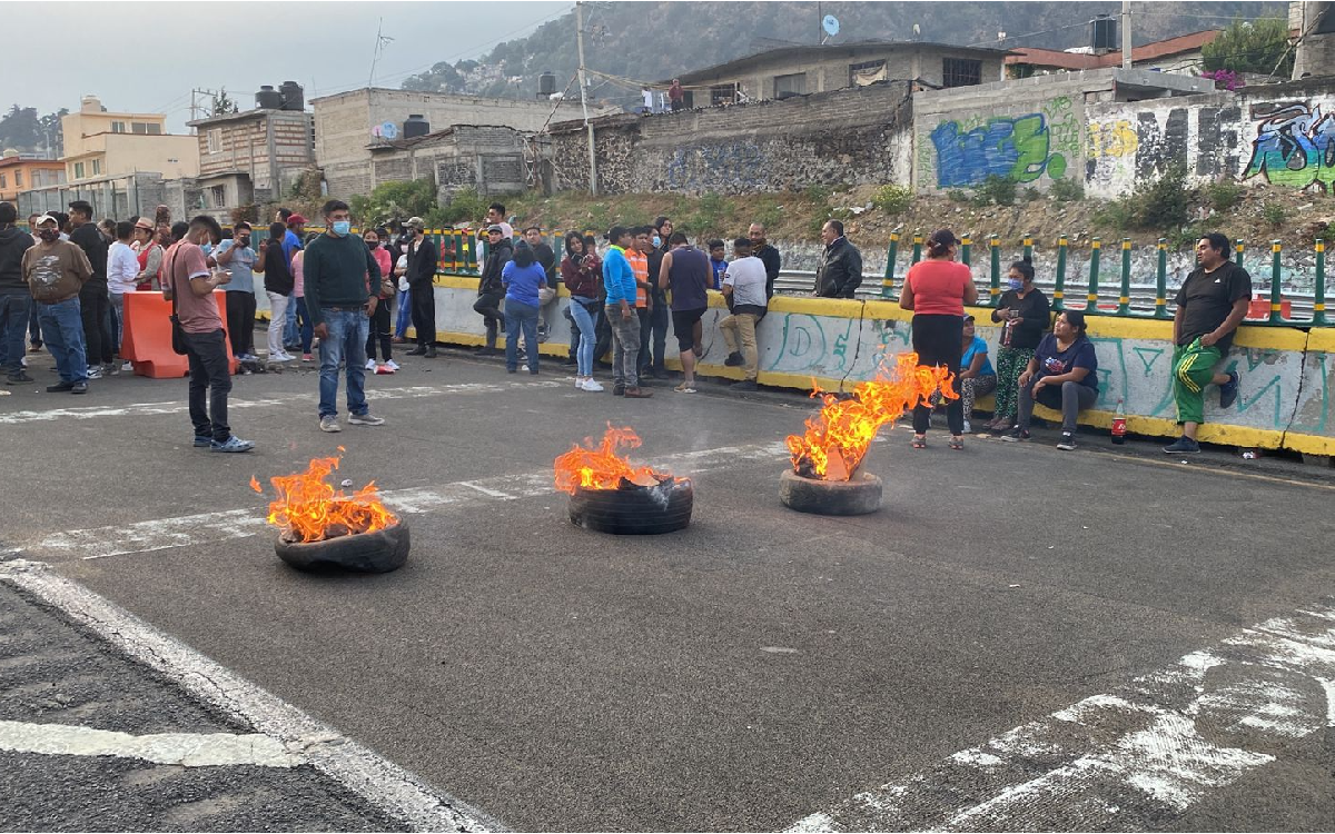 Bloquean autopista México-Cuernavaca tras enfrentamiento en Topilejo | Videos
