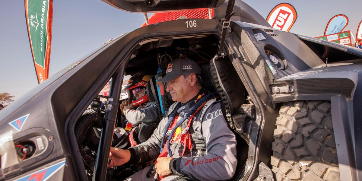 Carlos Sainz preparado para los Autos locos y el Rally Dakar