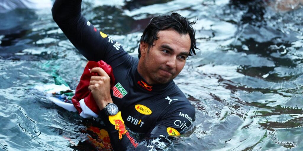 Checo Pérez renueva con Red Bull por dos años más