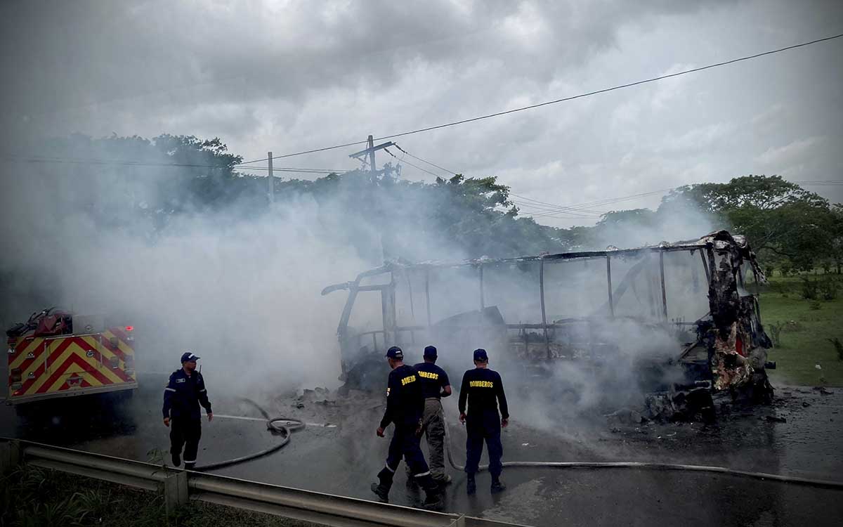 Colombia: ‘Paro armado’ del Clan del Golfo deja al menos seis muertos y 180 vehículos atacados