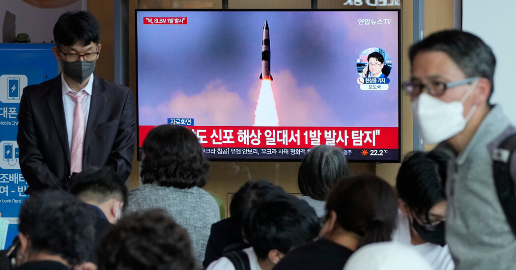 Corea del Norte prueba un misil lanzado desde un submarino