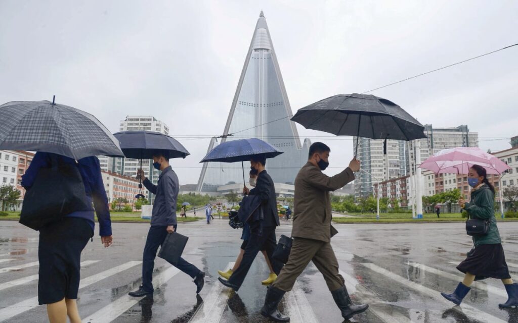 Corea del Norte reporta 21 nuevas muertes por fiebre de origen desconocido