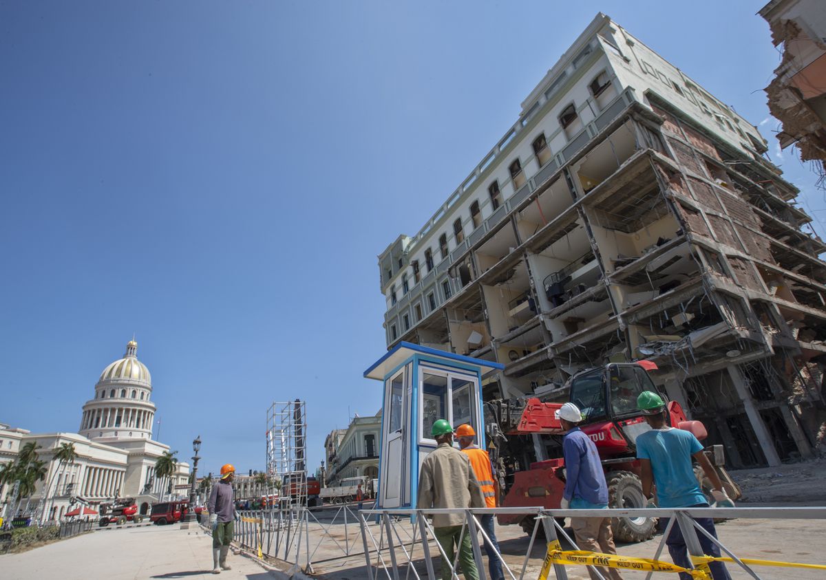 Cuba concluye las tareas de rescate tras la explosión del hotel Saratoga con un saldo de 46 muertos