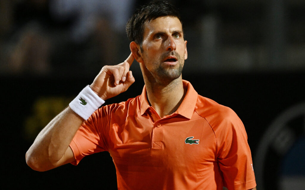 Djokovic avanza a semifinales en Roma y ata el número uno | Video