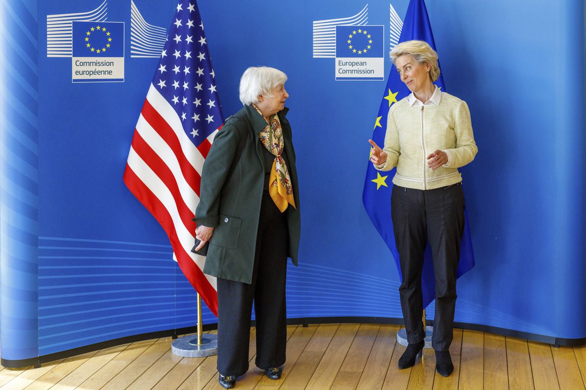 EE UU pide a los socios europeos más apoyo financiero a Ucrania