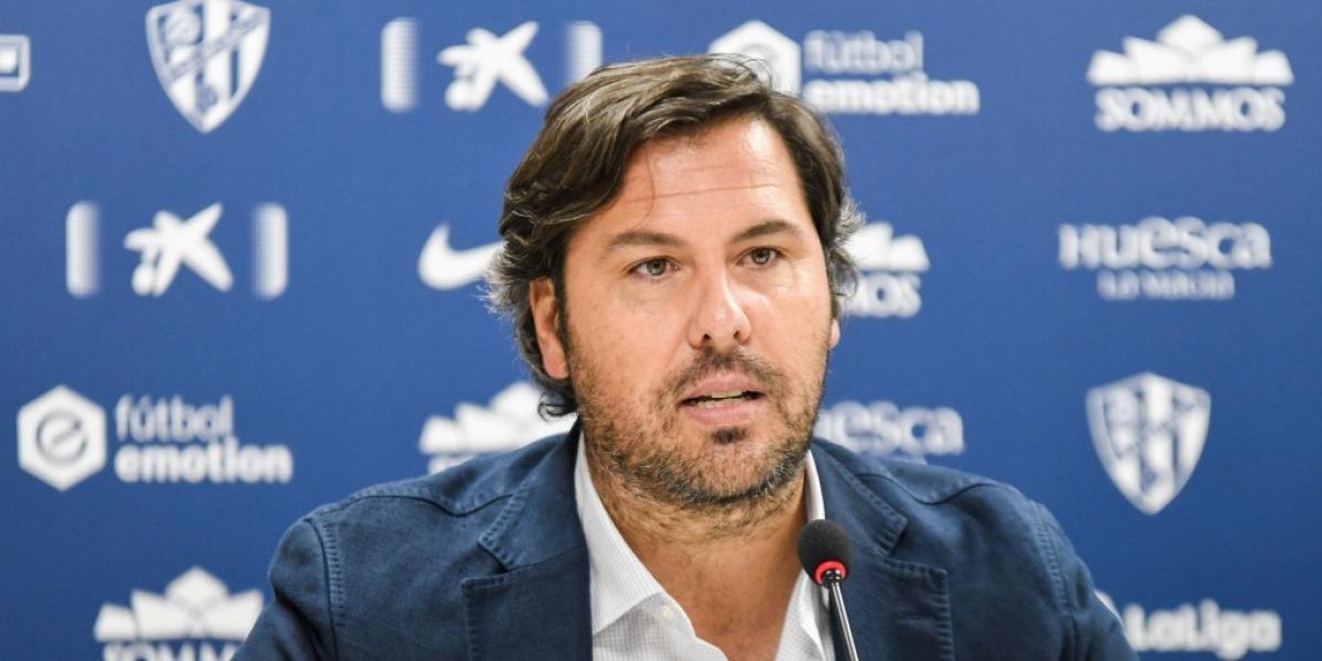 El Huesca despide a su director deportivo tras ratificarlo un día antes