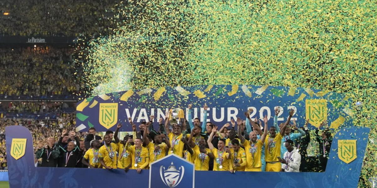El Nantes alza la Copa de Francia