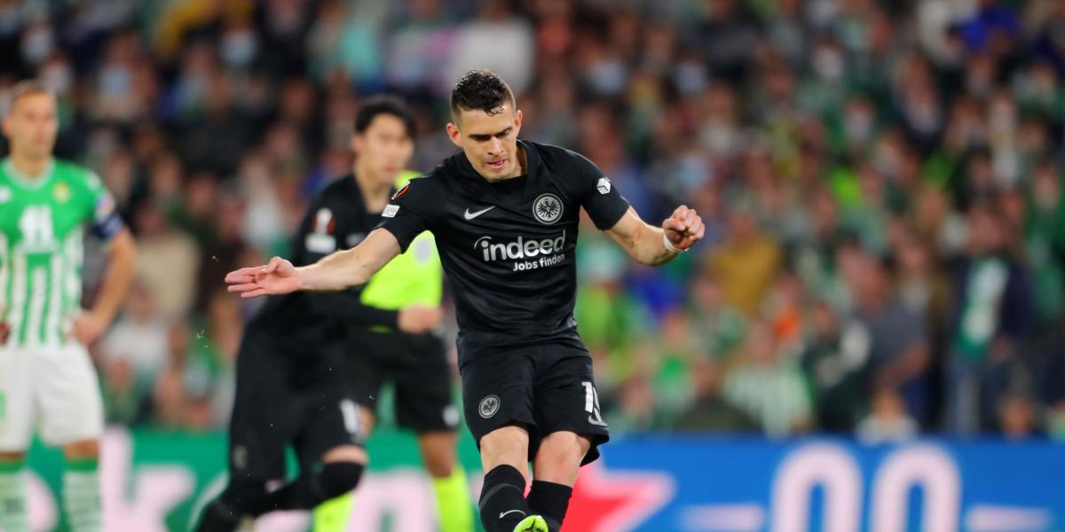 El colombiano Borré dice que "jugar una final con el Eintracht es muy lindo"