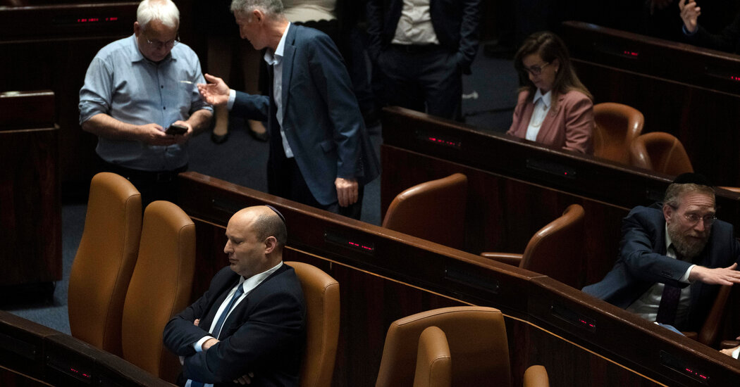 El gobierno tambaleante de Israel respira de nuevo cuando el Partido Árabe se reincorpora
